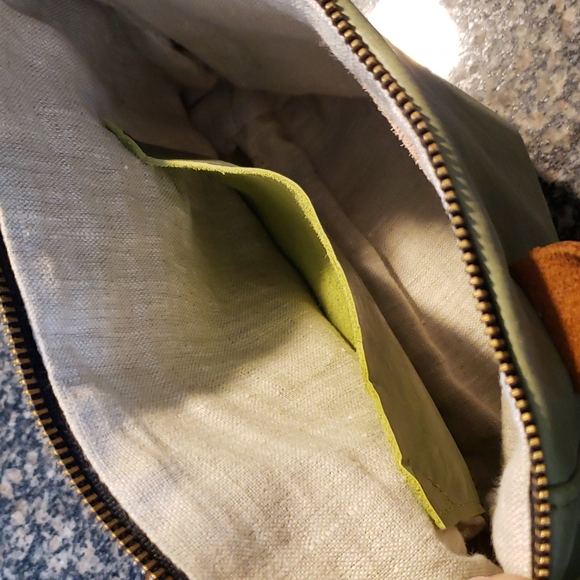 C.A.S. Leather Bag - Picture 13 of 16